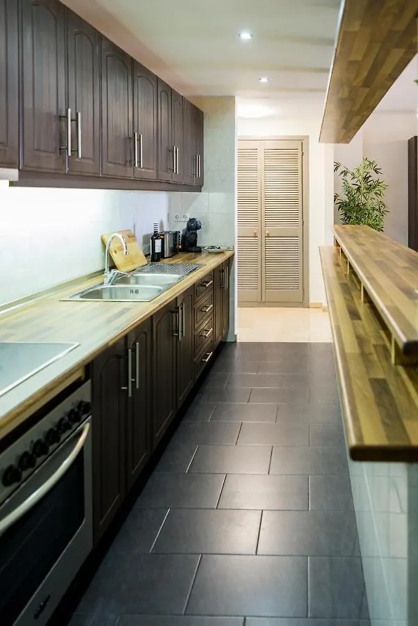 Estepona Marina With Sea Views, Pool And Parking Apartment
