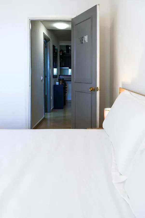 Estepona Marina With Sea Views, Pool And Parking Apartment